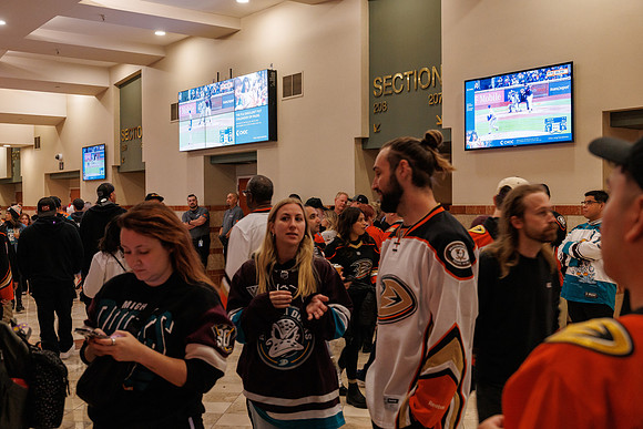 101624_ANAHEIM_DUCKS_0137