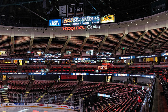 051026_ANAHEIM_DUCKS_015