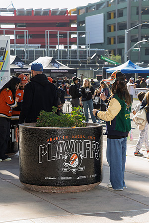 051026_ANAHEIM_DUCKS_021