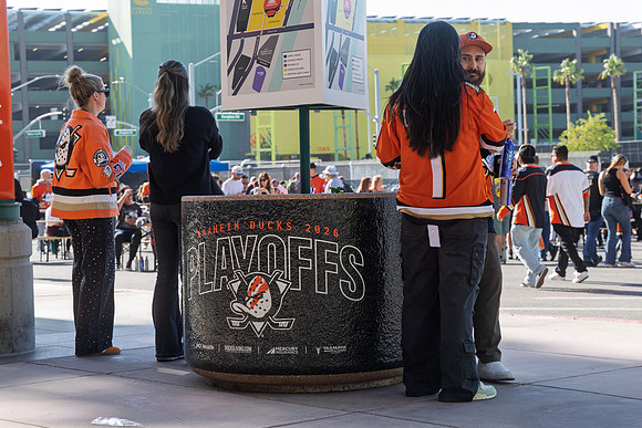 051026_ANAHEIM_DUCKS_024