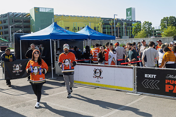 051026_ANAHEIM_DUCKS_029