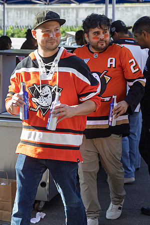 051026_ANAHEIM_DUCKS_041