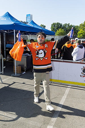 051026_ANAHEIM_DUCKS_043