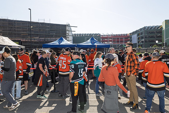051026_ANAHEIM_DUCKS_045