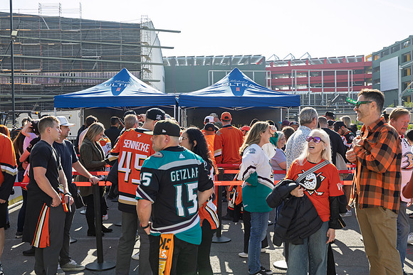 051026_ANAHEIM_DUCKS_046