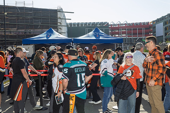 051026_ANAHEIM_DUCKS_047