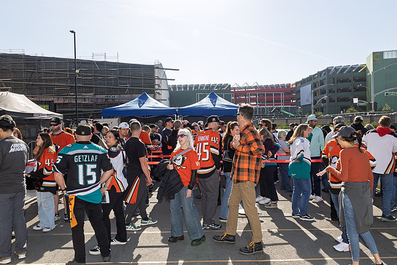 051026_ANAHEIM_DUCKS_049
