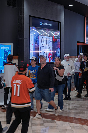 051026_ANAHEIM_DUCKS_272