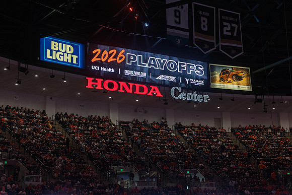 051026_ANAHEIM_DUCKS_301
