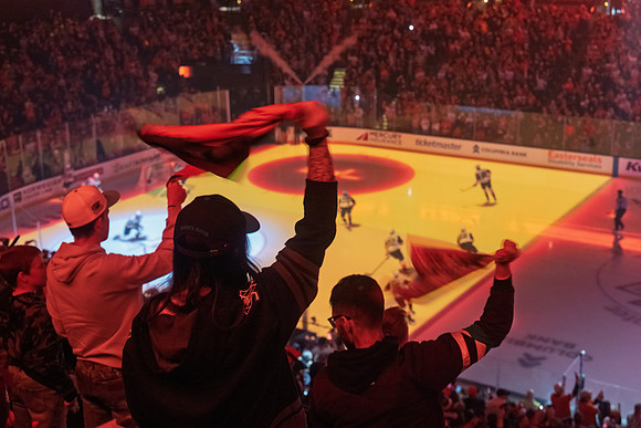 051026_ANAHEIM_DUCKS_306