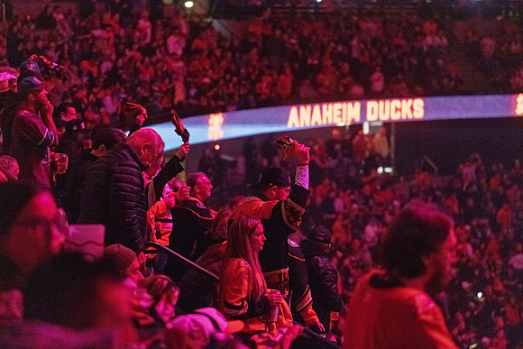 051026_ANAHEIM_DUCKS_310