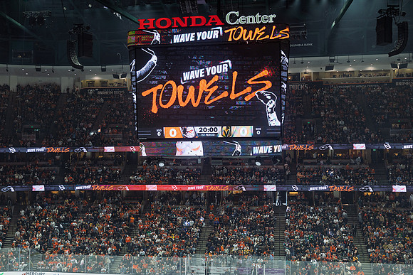 051026_ANAHEIM_DUCKS_324