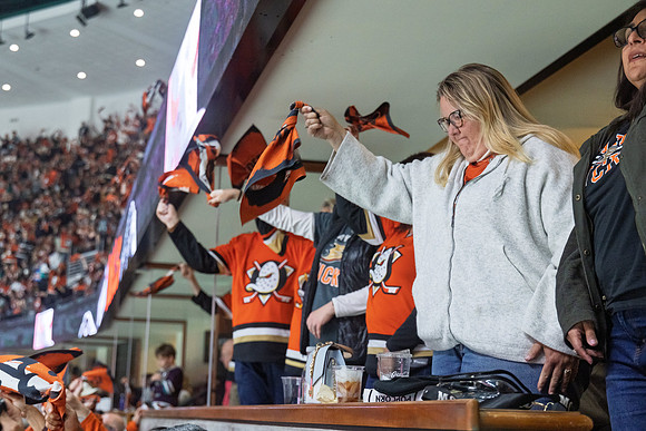 051026_ANAHEIM_DUCKS_335