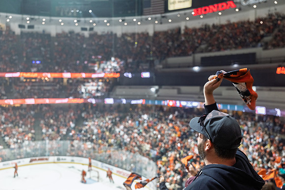 051026_ANAHEIM_DUCKS_341