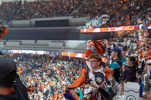 051026_ANAHEIM_DUCKS_342