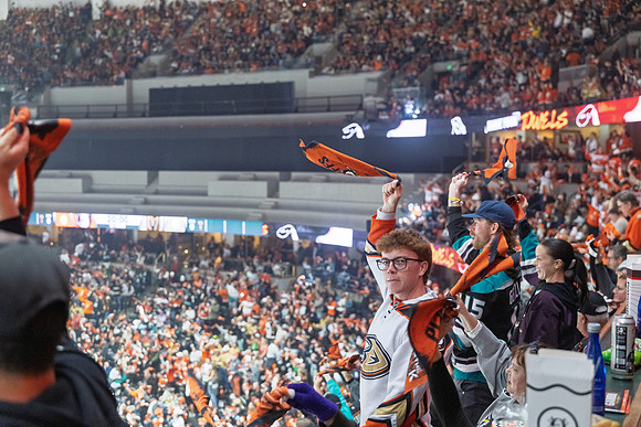 051026_ANAHEIM_DUCKS_343