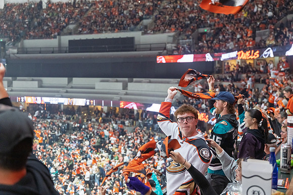 051026_ANAHEIM_DUCKS_344