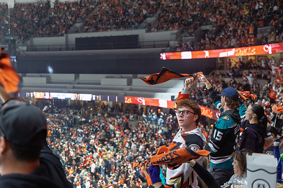 051026_ANAHEIM_DUCKS_349
