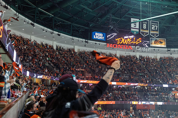 051026_ANAHEIM_DUCKS_358