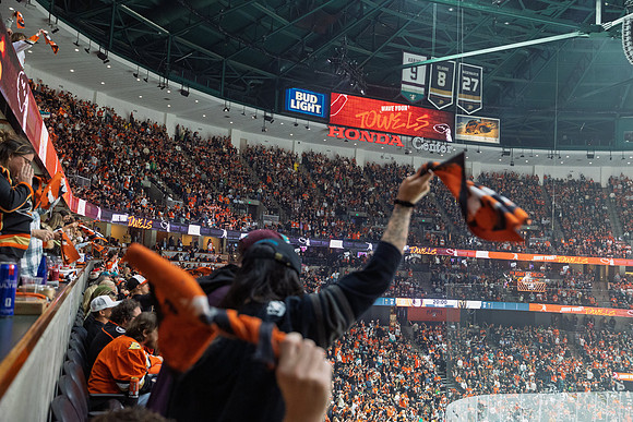 051026_ANAHEIM_DUCKS_361