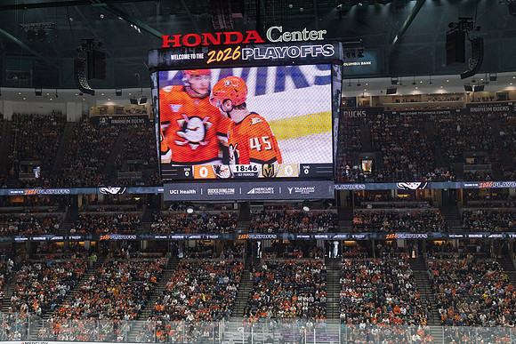051026_ANAHEIM_DUCKS_369