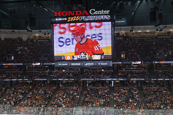 051026_ANAHEIM_DUCKS_372