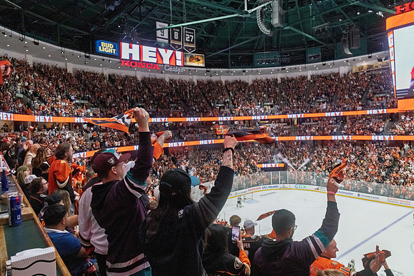 051026_ANAHEIM_DUCKS_621