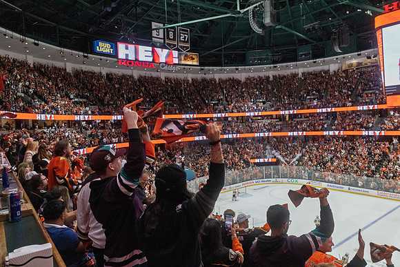 051026_ANAHEIM_DUCKS_622