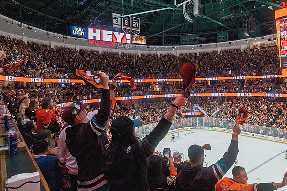 051026_ANAHEIM_DUCKS_624