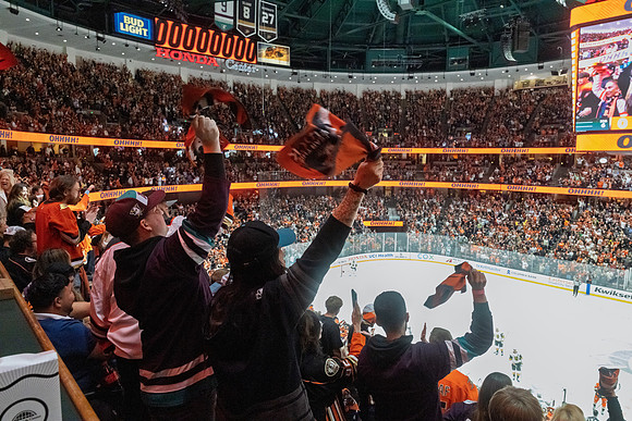 051026_ANAHEIM_DUCKS_634