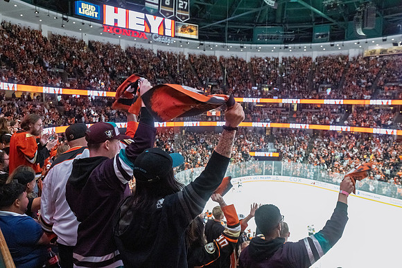 051026_ANAHEIM_DUCKS_641