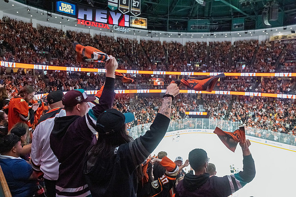 051026_ANAHEIM_DUCKS_642