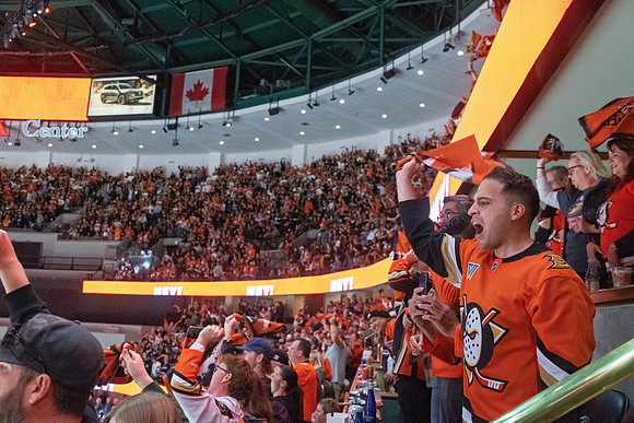 051026_ANAHEIM_DUCKS_644