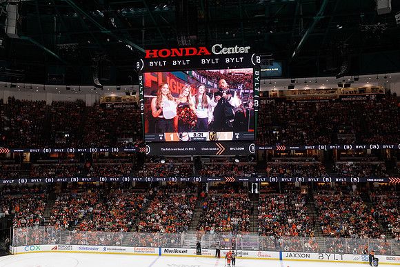 051026_ANAHEIM_DUCKS_673