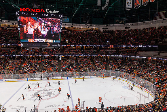 051026_ANAHEIM_DUCKS_676