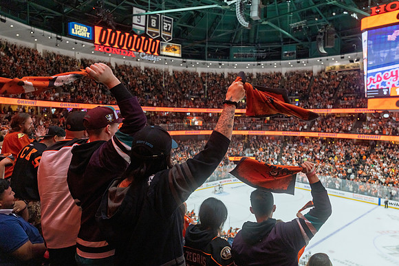 051026_ANAHEIM_DUCKS_739