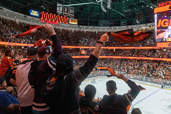 051026_ANAHEIM_DUCKS_741