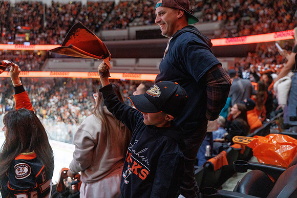 051026_ANAHEIM_DUCKS_744