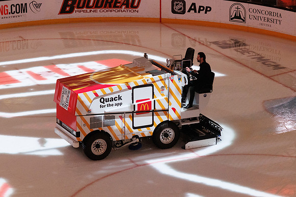 051026_ANAHEIM_DUCKS_837