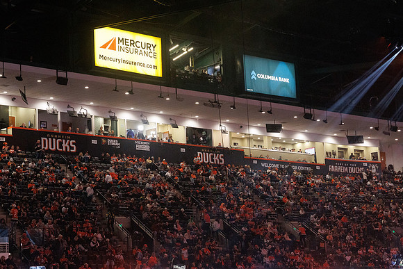 051026_ANAHEIM_DUCKS_859