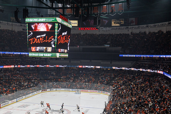 051026_ANAHEIM_DUCKS_894