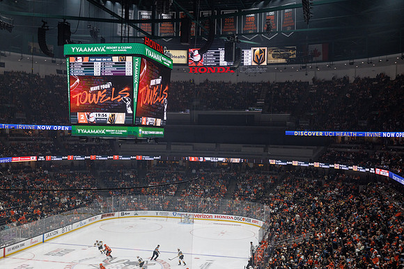 051026_ANAHEIM_DUCKS_895