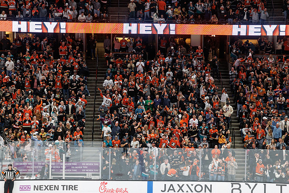 051026_ANAHEIM_DUCKS_1083