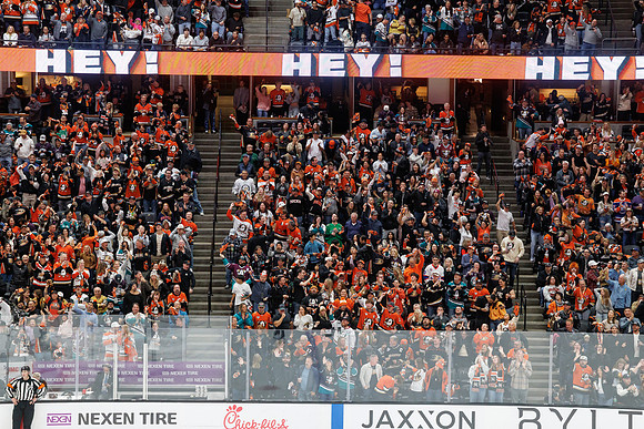 051026_ANAHEIM_DUCKS_1084