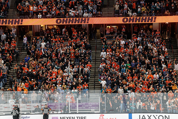 051026_ANAHEIM_DUCKS_1086