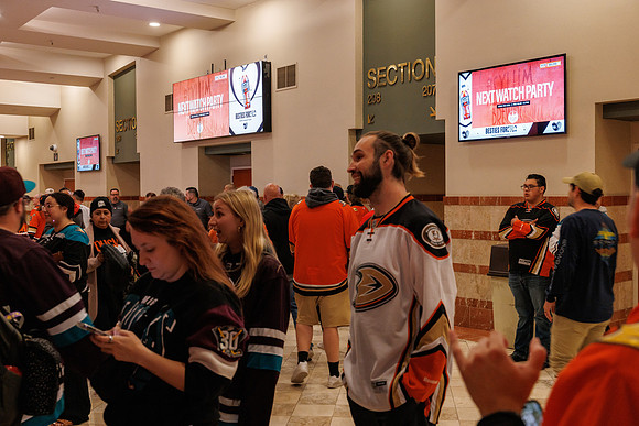101624_ANAHEIM_DUCKS_0140