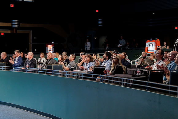 080426_ANAHEIM_DUCKS_RMR15885