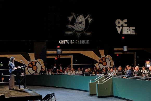 080426_ANAHEIM_DUCKS_RMR15930