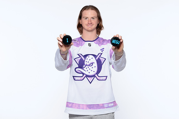 090826_ANAHEIM_DUCKS_RMRMR55754