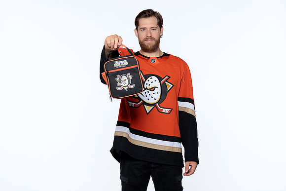 090826_ANAHEIM_DUCKS_RMRMR56869